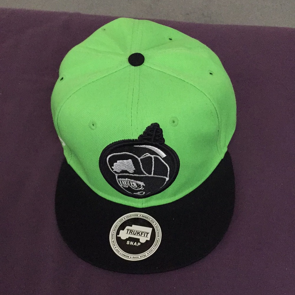 Trukfit hat